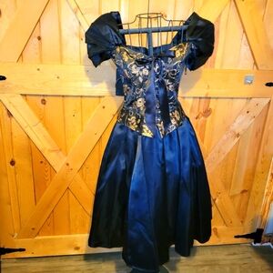 Gunne Sax by Jessica McClintock Black Gold Satin Puff Sleeve Corset Gown Vintage